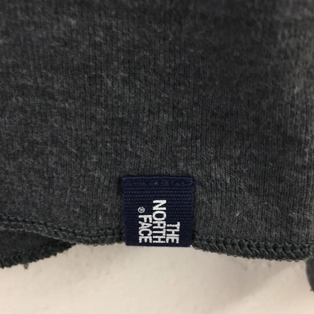 The North Face Henley Long Sleeve Shirt Medium Gray Casual Lightweight Stretch
